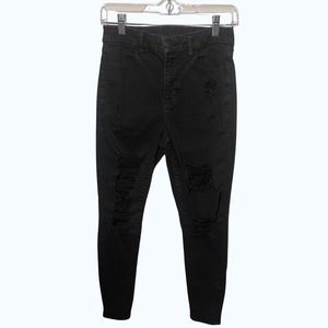 Black ripped Curvy High Rise American Eagle jeans size 4s